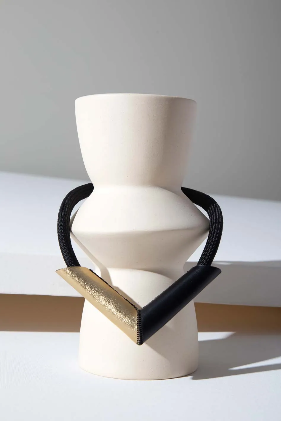 Tube V Necklace - Black   Gold