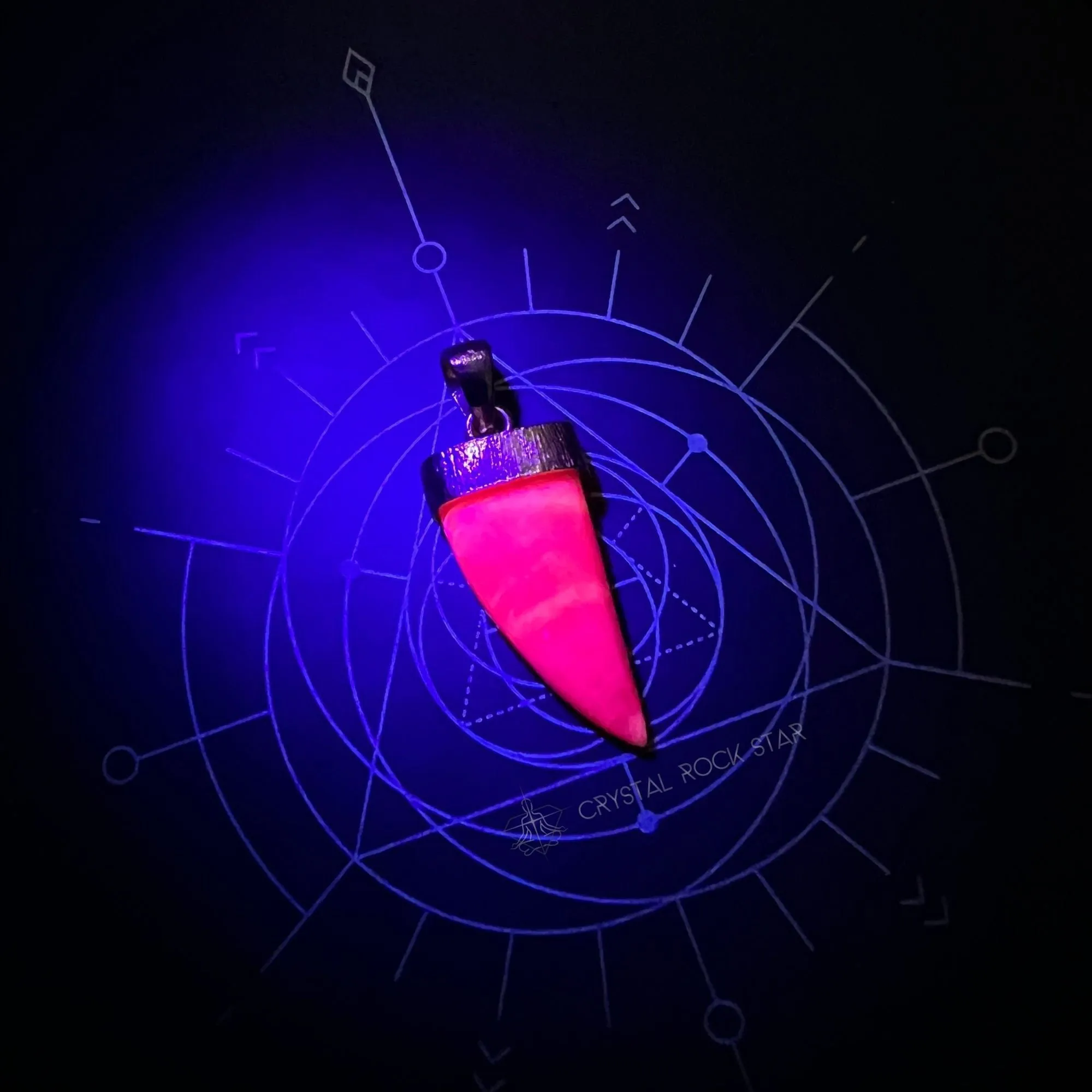 Tugtupite Fluorescent & Tenebrescent Pendant