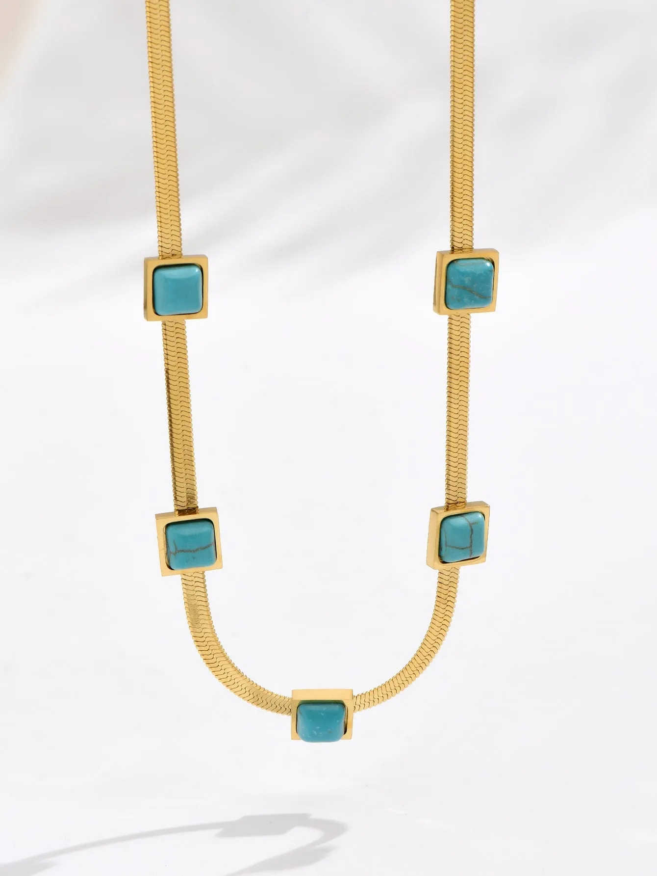 Turquoise Decor Necklace - Multicolor