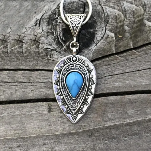 Turquoise Pendant Necklace – Stylish and Lightweight Fashion Jewelry