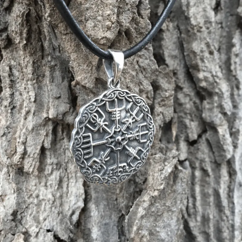 VEGVISIR COMPASS CELTIC KNOTWORK 925 STERLING SILVER PENDANT