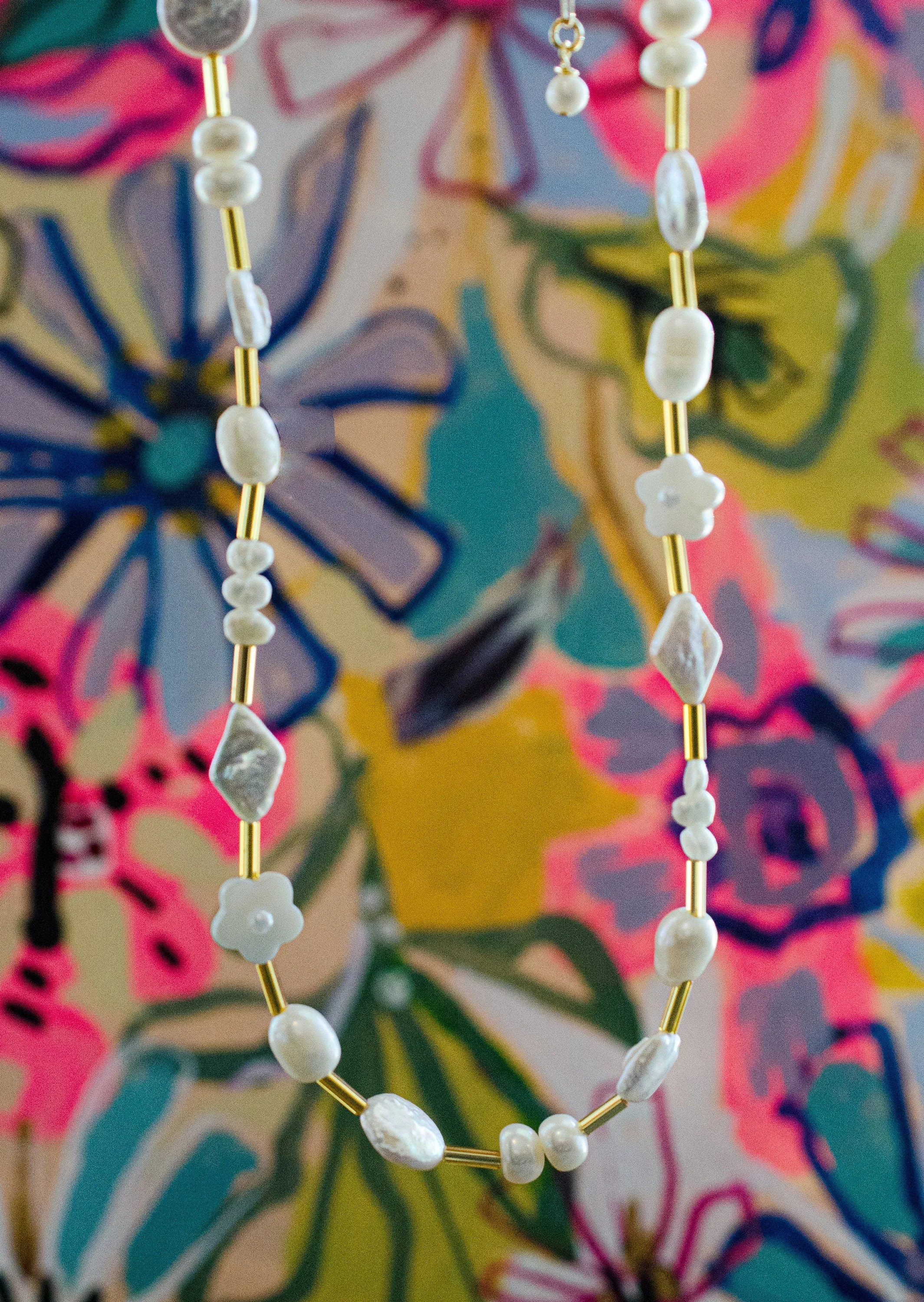 White Pearl Necklace, Freshwater Pearl Choker Necklace, Mother of pearl beaded necklace, Classic Pearl necklace, Mother's day necklace