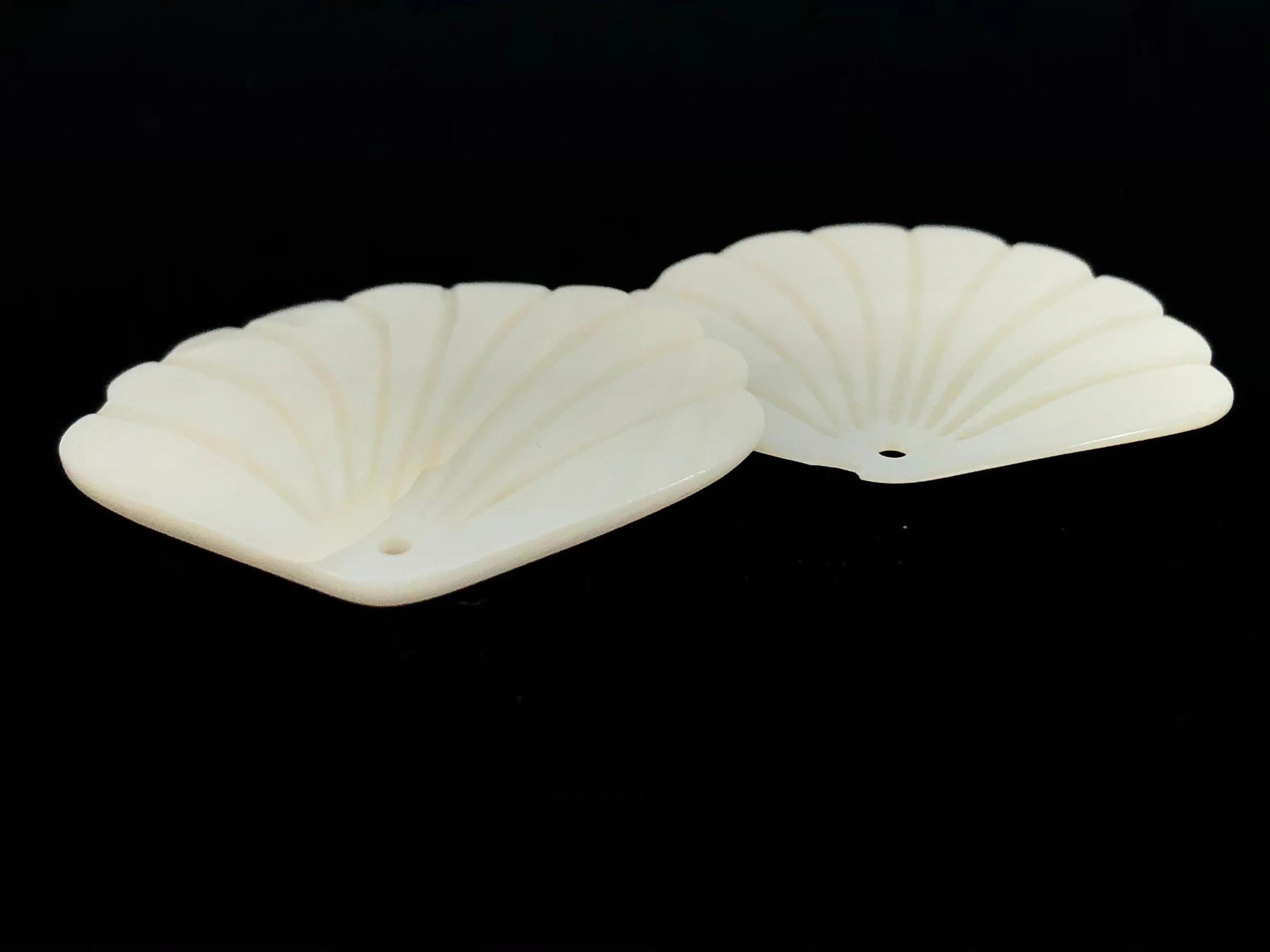 White South Sea Mother Of Pearl Clam Shell Sku#M208