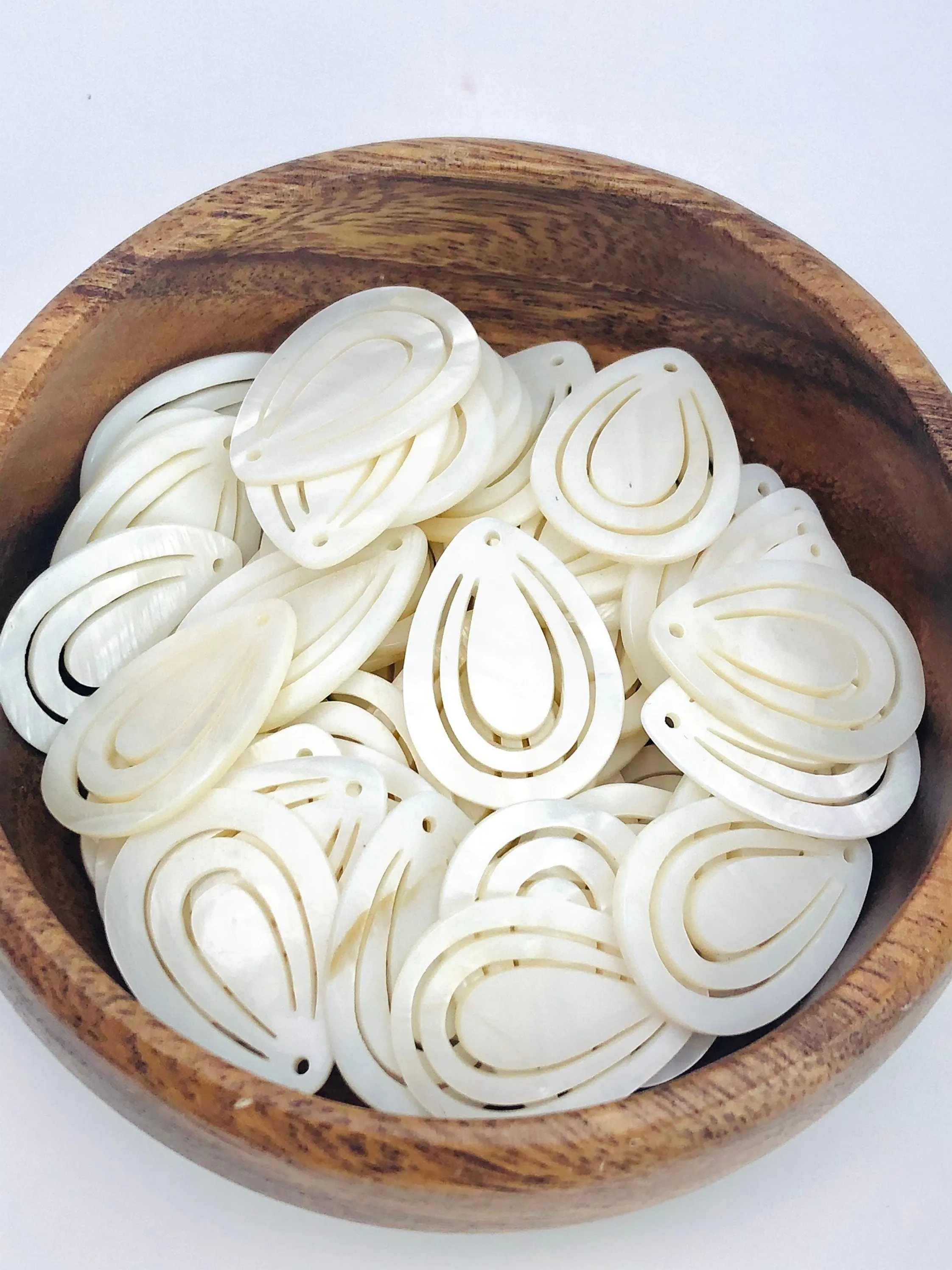 White South Sea Mother Of Pearl Shell Beads Sku#M633