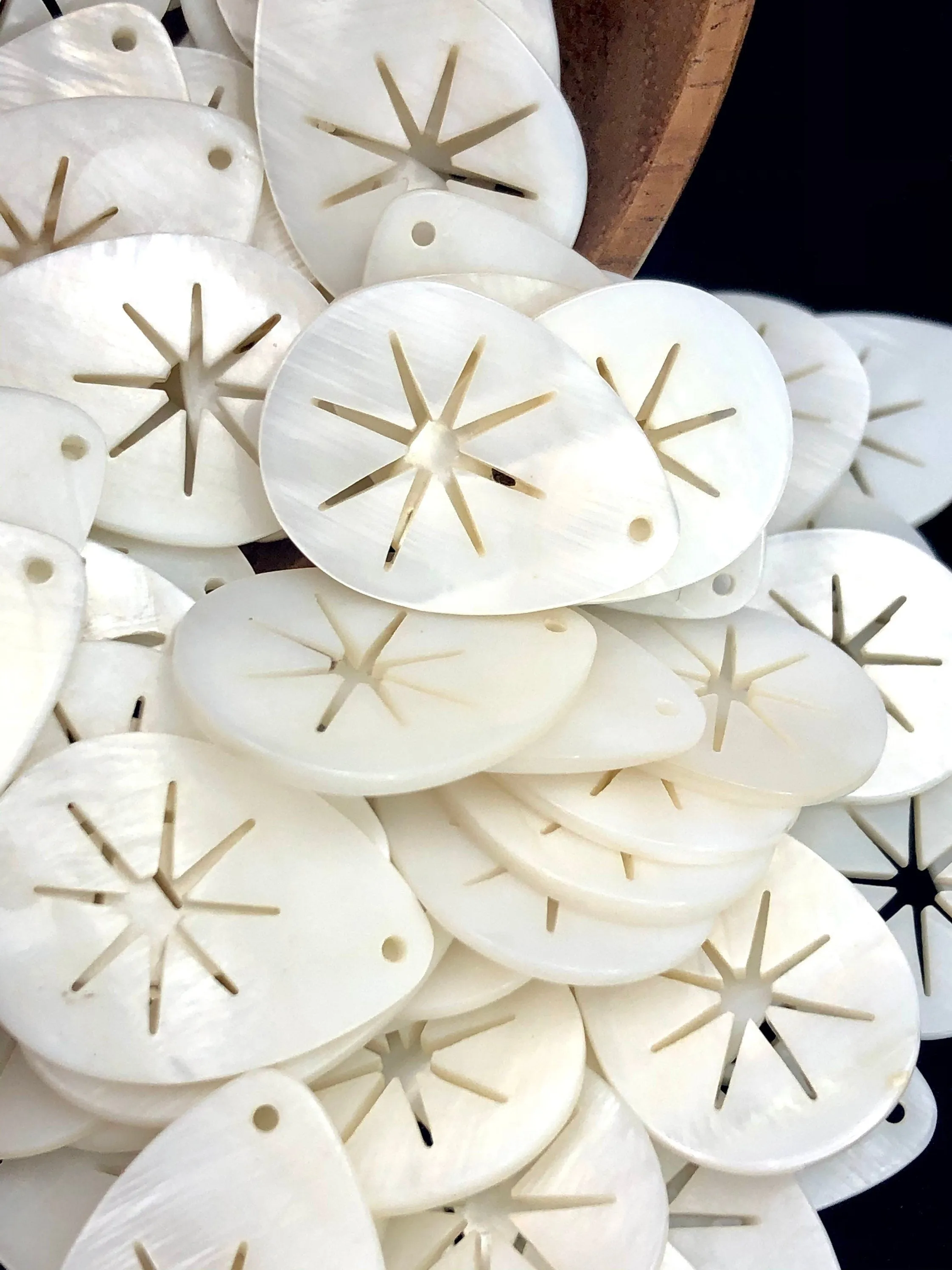 White South Sea Mother Of Pearl Shell Sku#M619