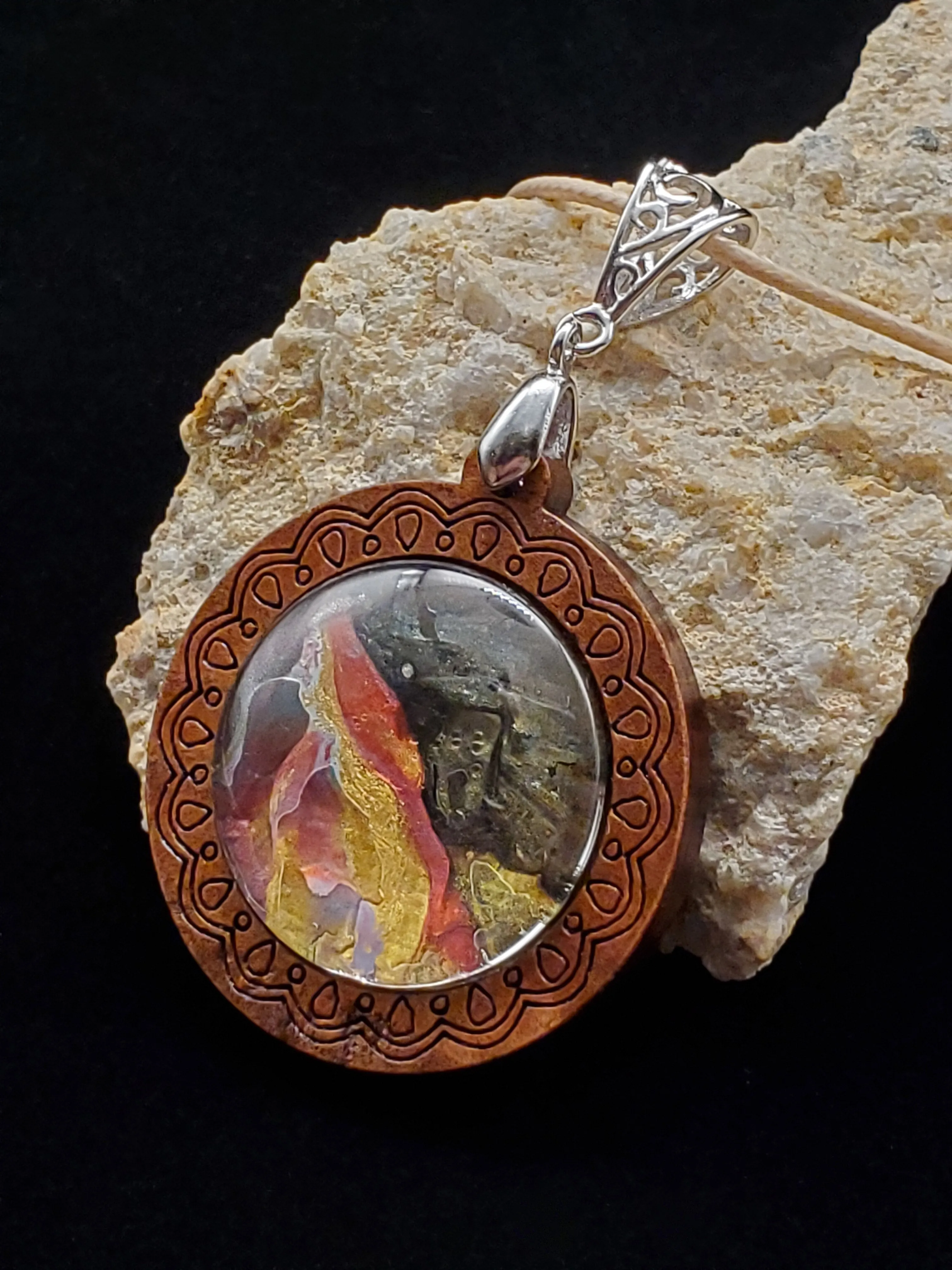Wooden Pendant Necklace (WP-4)