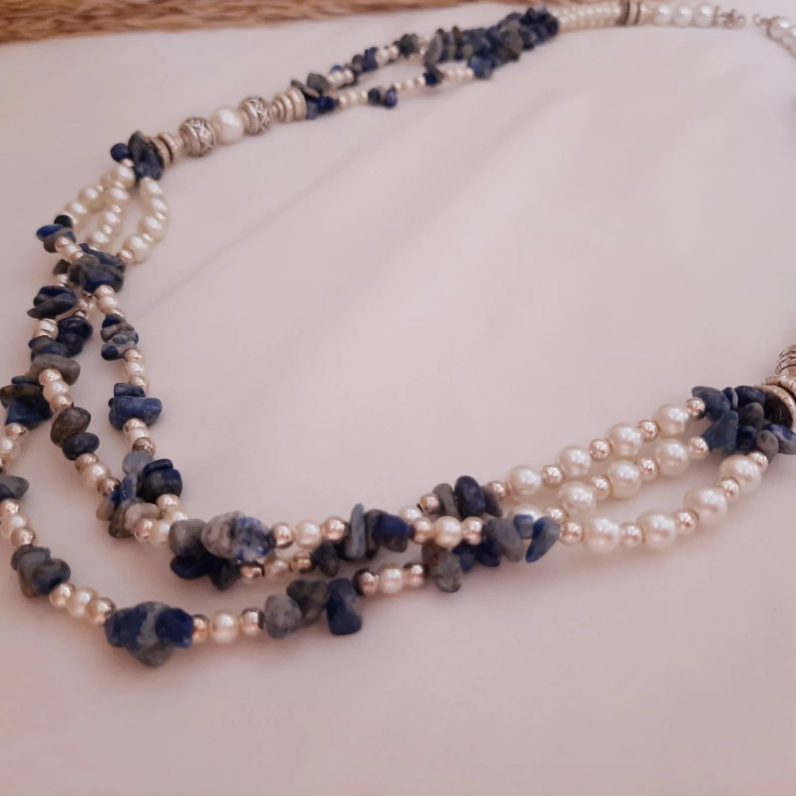 Zeina Necklace - Seashell and Pearl Stones